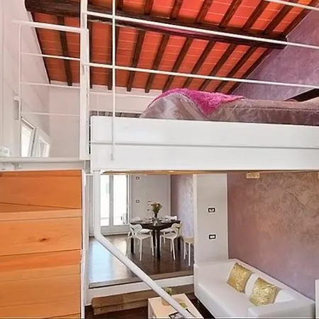 - San Gallo Vii With Balcony Διαμέρισμα