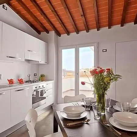 - San Gallo Vii With Balcony Διαμέρισμα