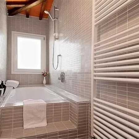 - San Gallo Vii With Balcony Apartment *